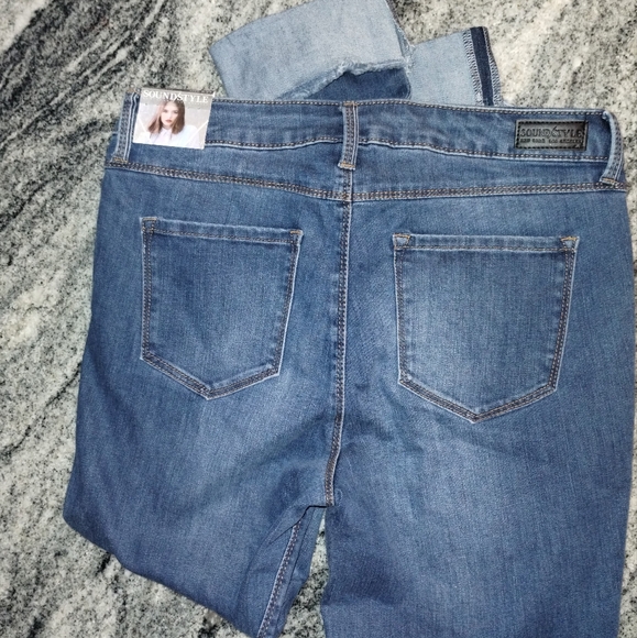Sound/style Jamie crop slim and sleek size 8 distressed jeans NWT - Picture 6 of 12